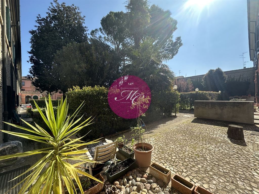 BAGNACAVALLO (RA) - CENTRO STORICO PRESSO PALAZZO LIVERANI VENDESI APPARTAMENTO AL  PIANO TERRA